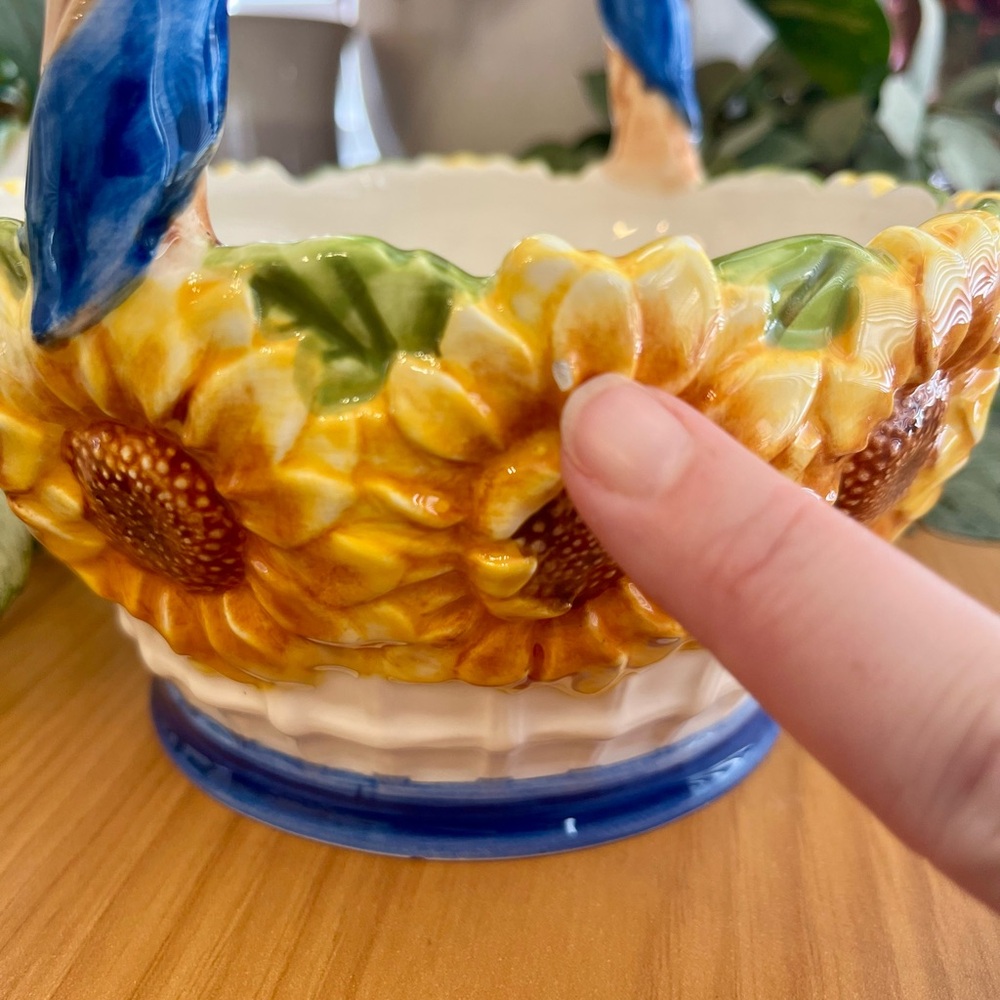 Vintage Ceramic Sunflower Basket Circa 1990’s - Picture 8 of 14